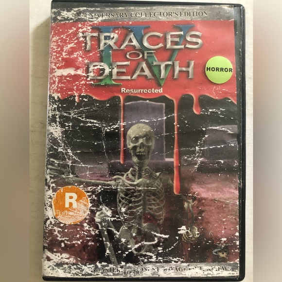 Traces of Death volume 2 and 4.  Rare and out of print DVDs - Picture 2 of 4